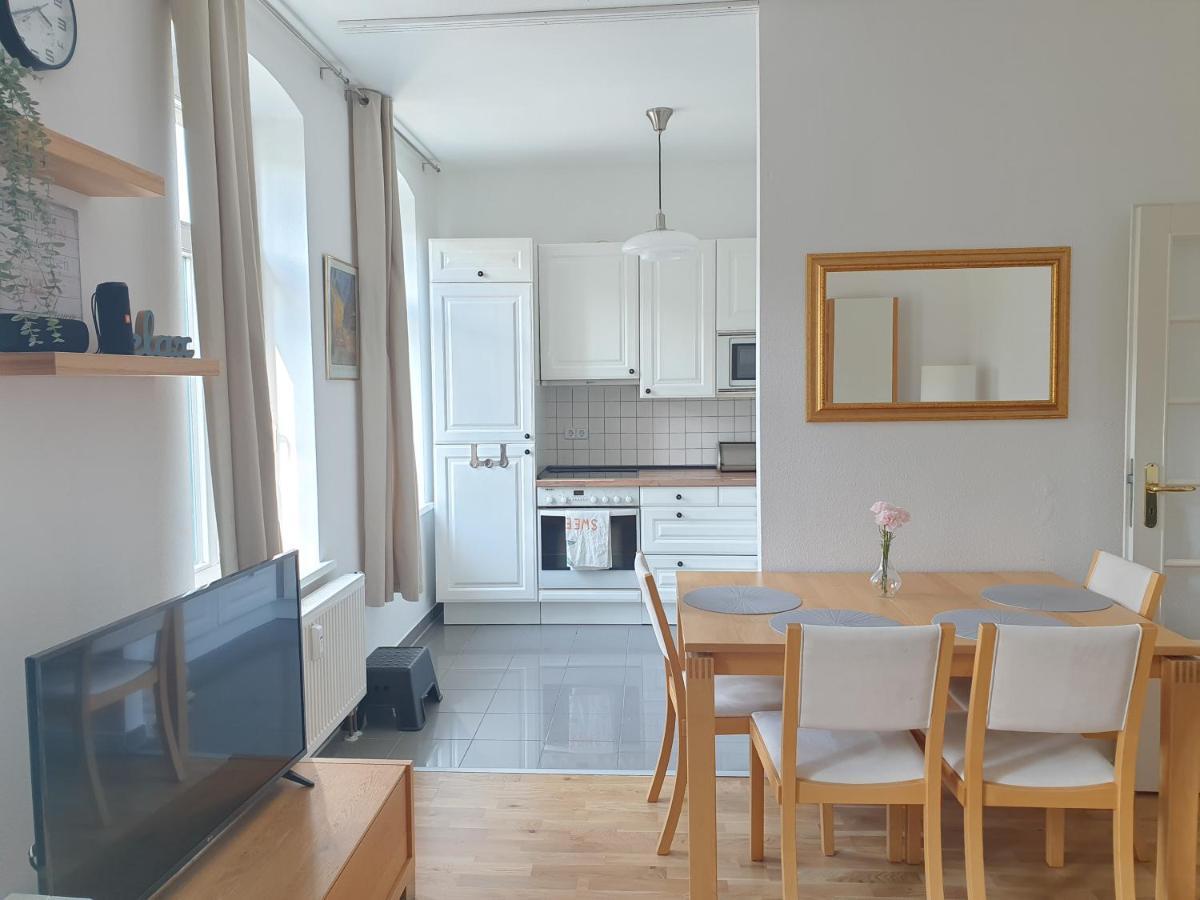 Apartment Saxonia De Luxe: Modern 2-room With Parking In