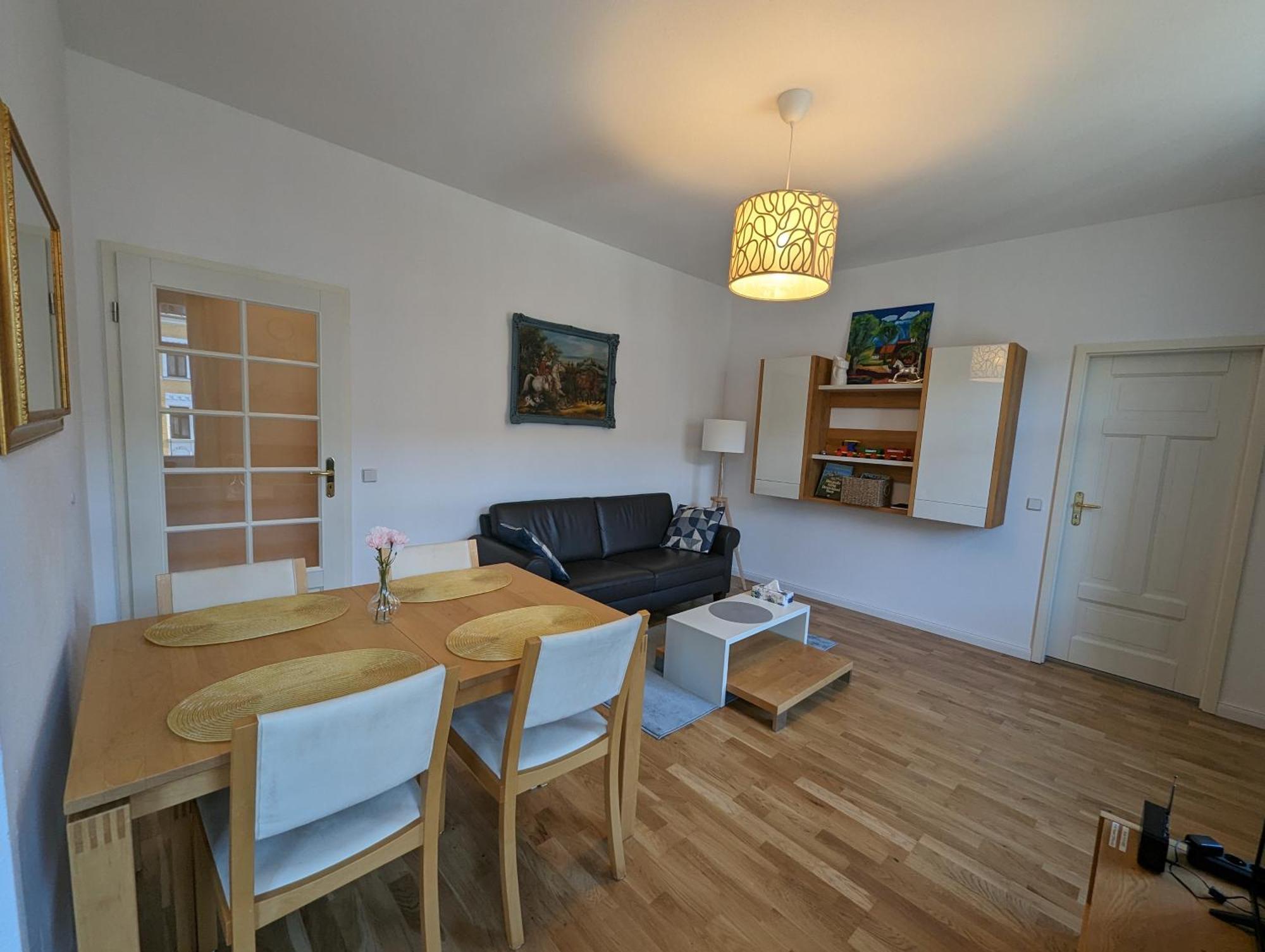 Saxonia De Luxe: Modern 2-room With Parking In Apartment *